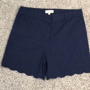 Navy shorts with scalloped hem